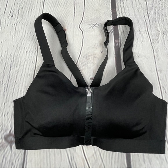 Victoria's Secret Other - VICTORIA SPORT by Victoria's Secret Incredible Knockout Ultra Max sport bra 34C